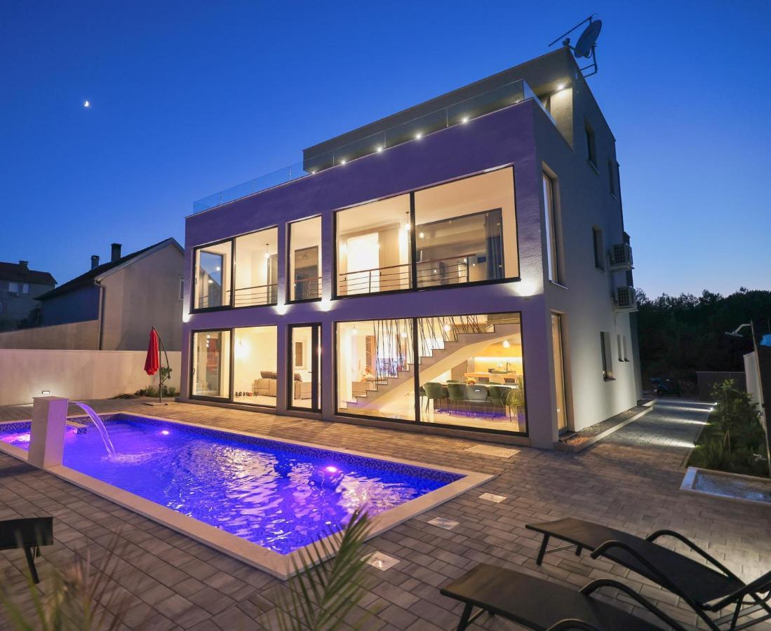 Rhapsody In Green - Luxury Villa In Zadar Crno Luaran gambar