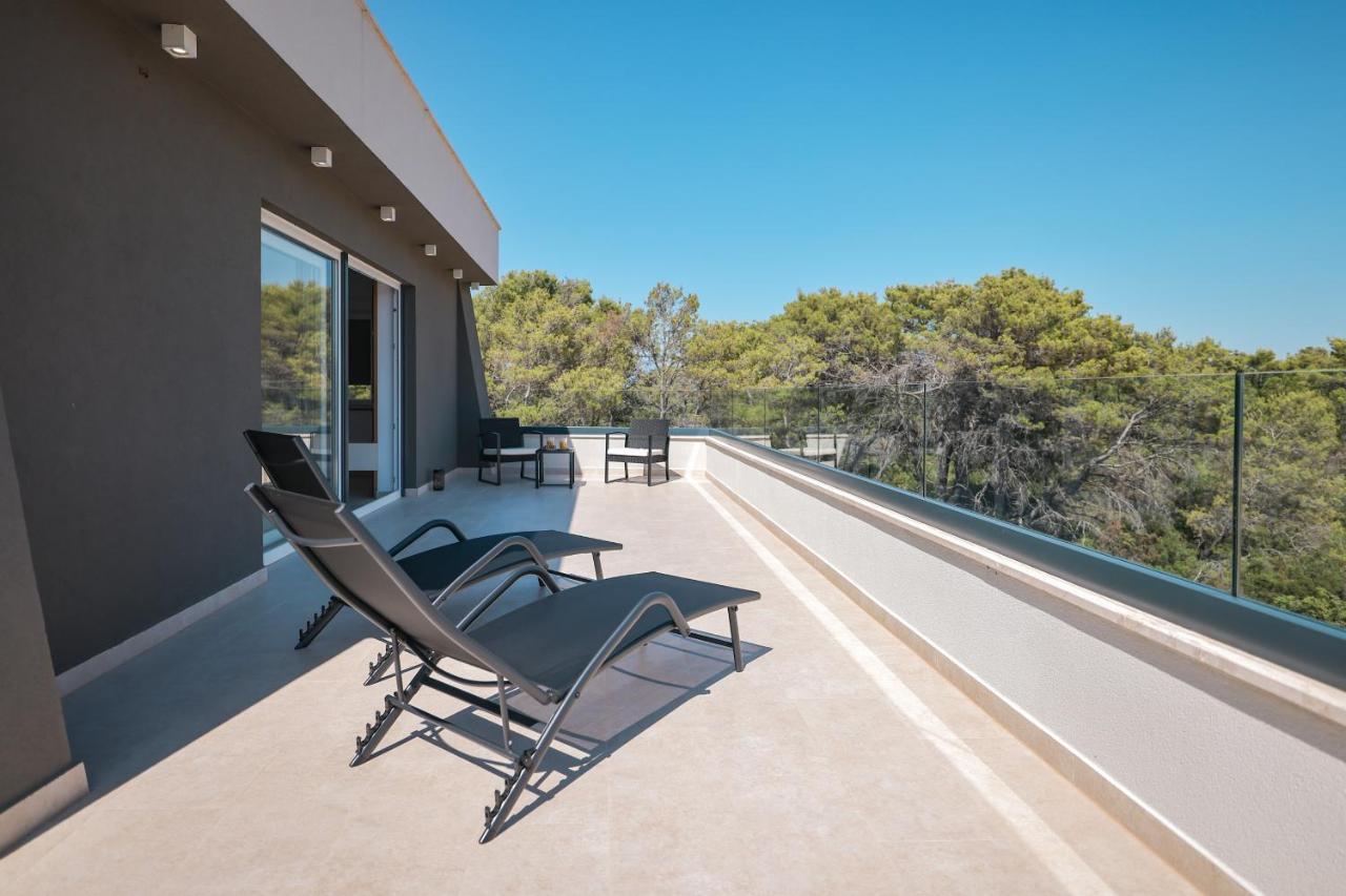 Rhapsody In Green - Luxury Villa In Zadar Crno Luaran gambar