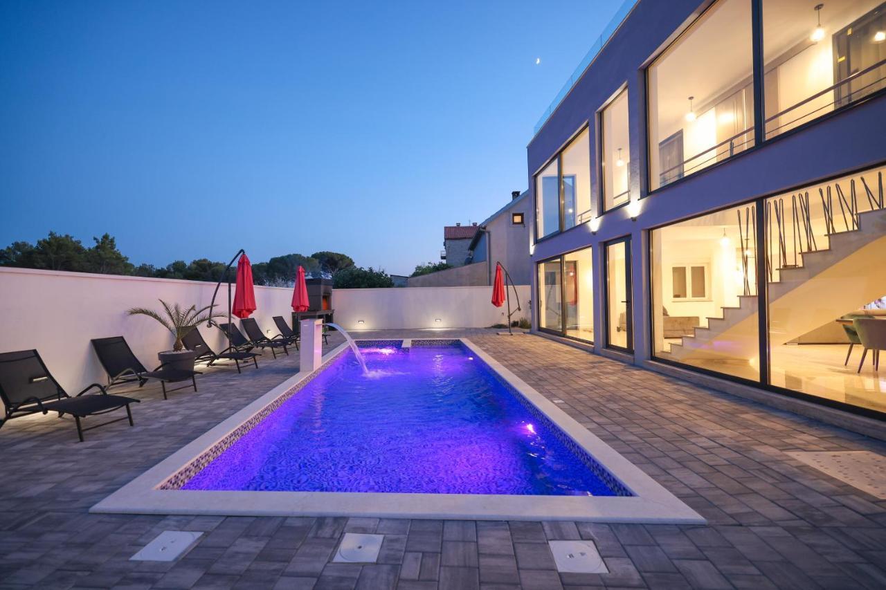 Rhapsody In Green - Luxury Villa In Zadar Crno Luaran gambar