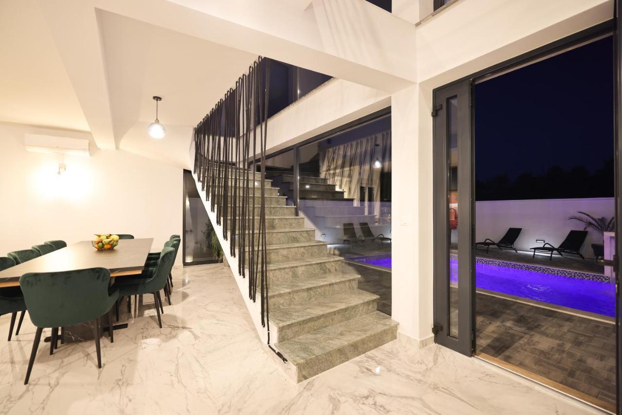 Rhapsody In Green - Luxury Villa In Zadar Crno Luaran gambar