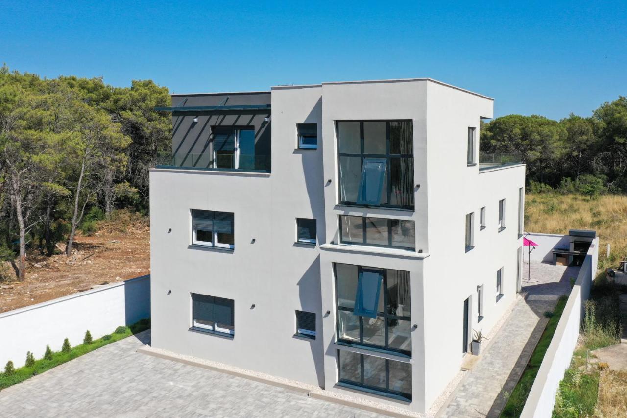 Rhapsody In Green - Luxury Villa In Zadar Crno Luaran gambar